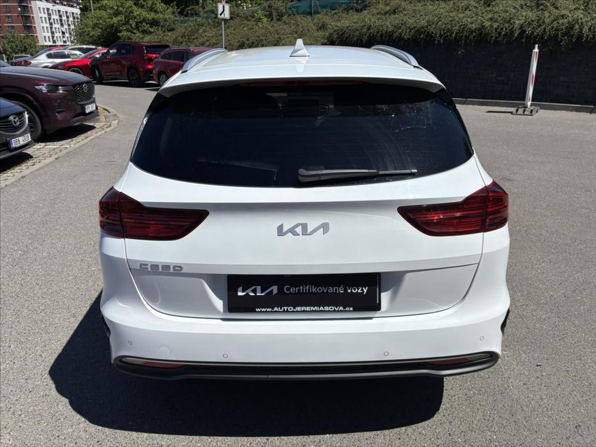Kia Cee´d, 1,5 TGDi 118kW AT TOP NAVI - fotka 4