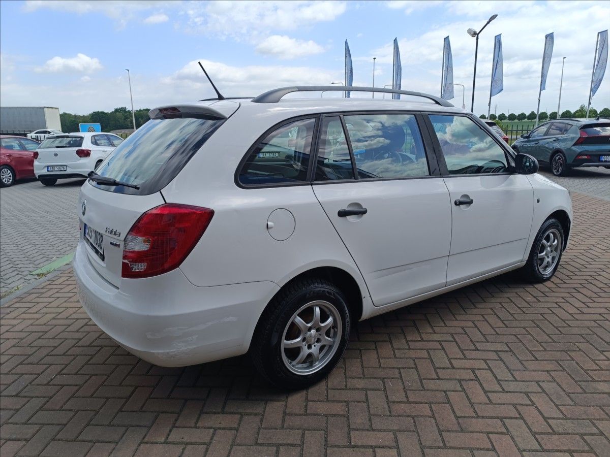 Škoda Fabia, 1,2 HTP Classic - fotka 5