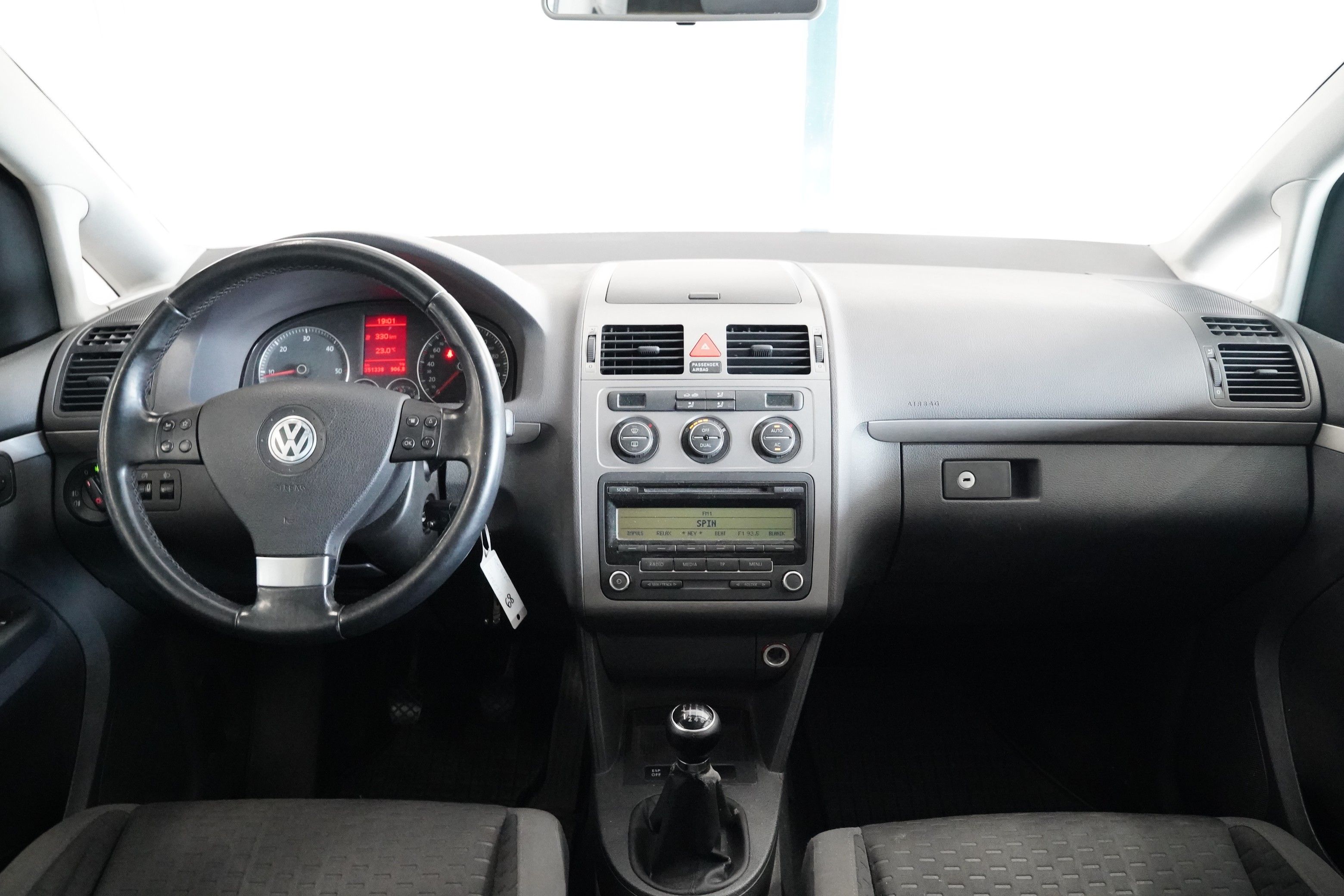 Volkswagen Touran, 1.9TDI 77kW Trend - fotka 5