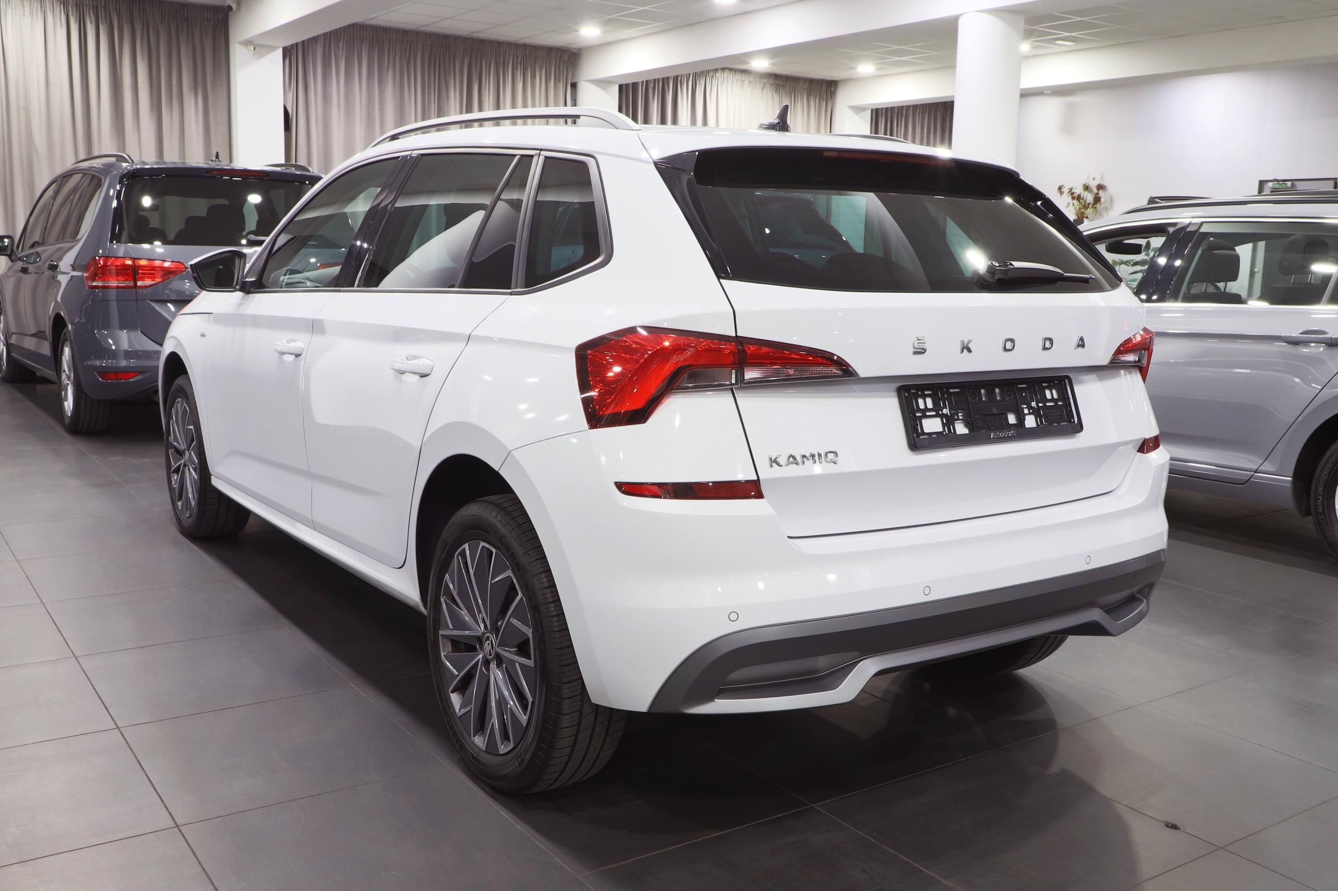 Škoda Kamiq, 1.5 TSI 110kW / ALU 17''+ zimn - fotka 4