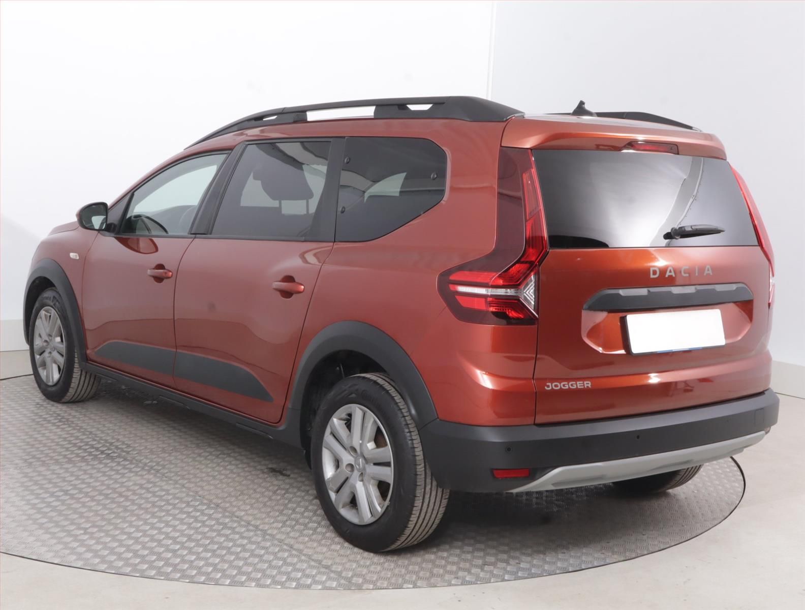 Dacia Jogger, 1.0 TCe, Comfort, 7 míst - fotka 4