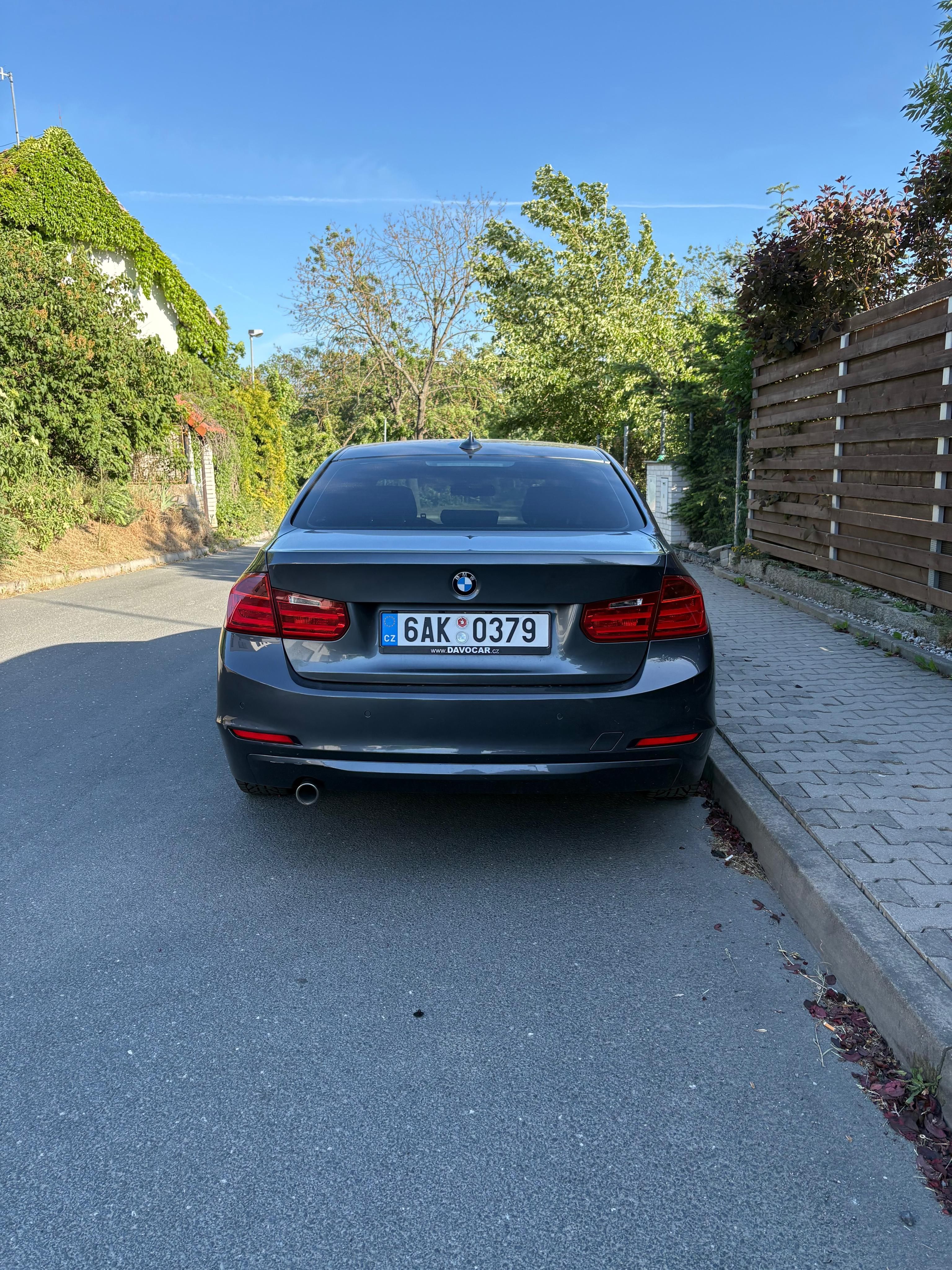BMW Řada 3 - fotka 5