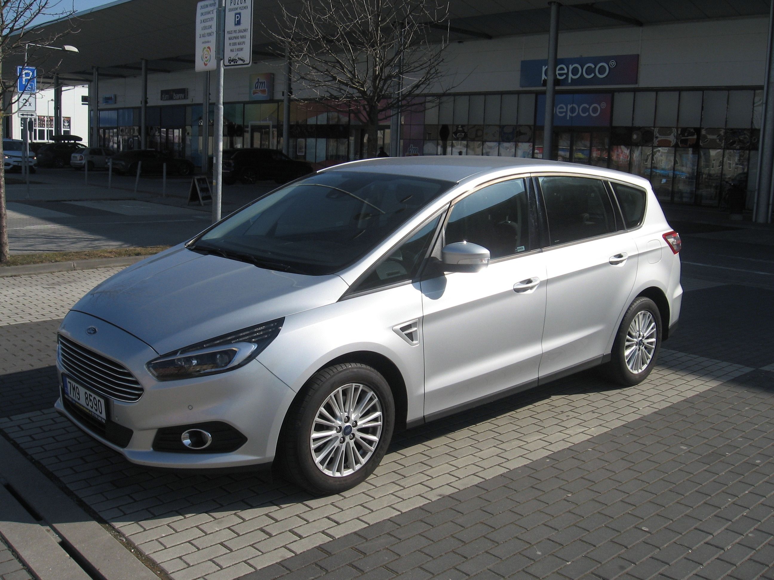 Ford S-MAX, 2,0 TDCi TITANIUM,AT,TZ,LED