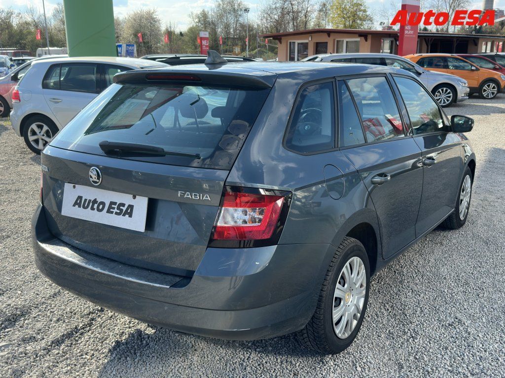 Škoda Fabia, 1.4 TDi,ČR,AC,temp - fotka 5