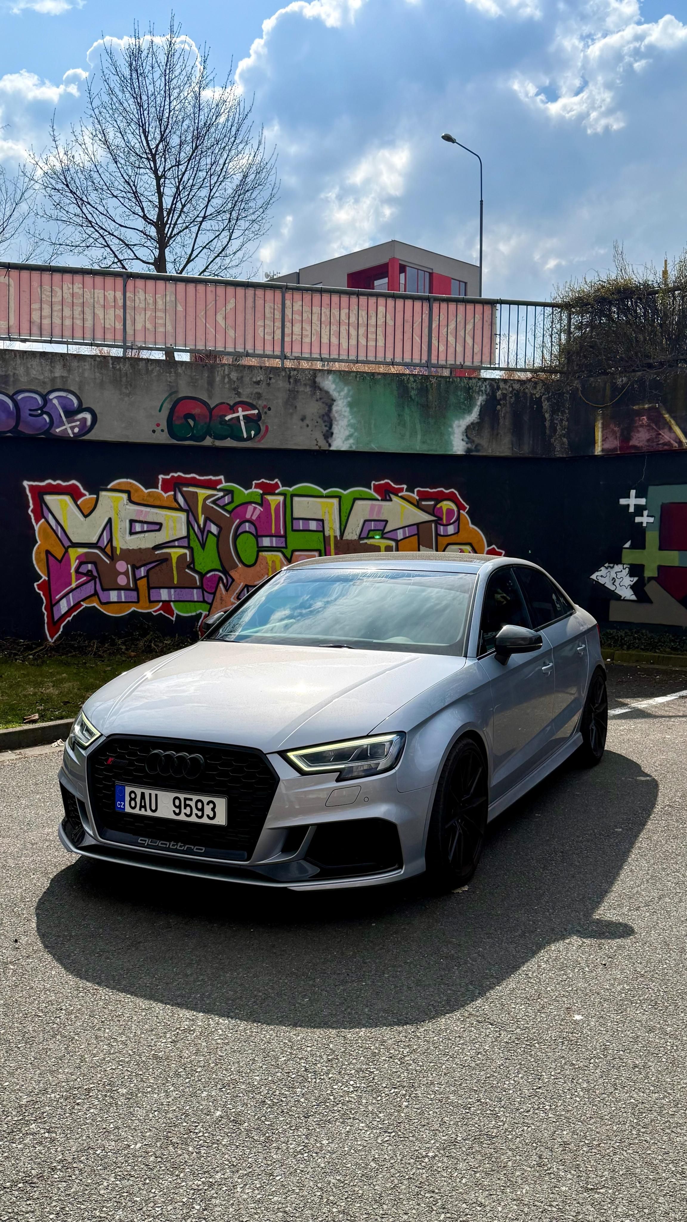 Audi RS3 - fotka 3