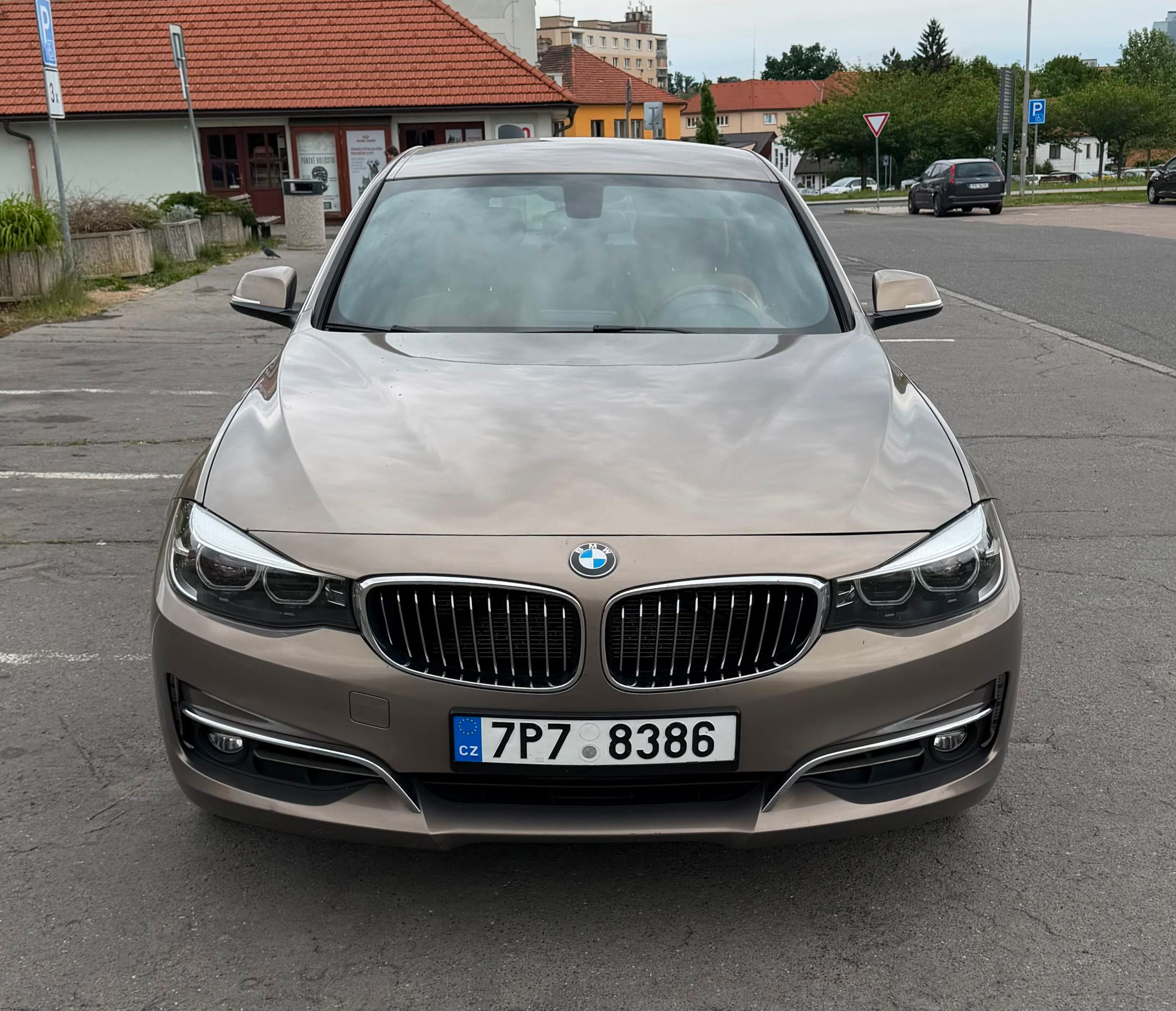 BMW Řada 3, BMW GT 318d - Luxury | Automat - fotka 3