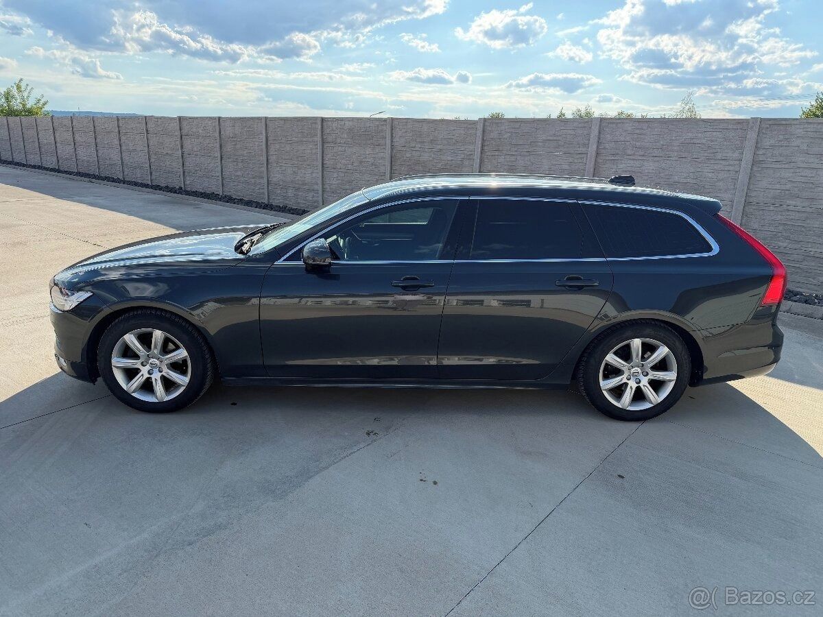 Volvo V90, D4 2.0D 140kw - 2018 - fotka 4
