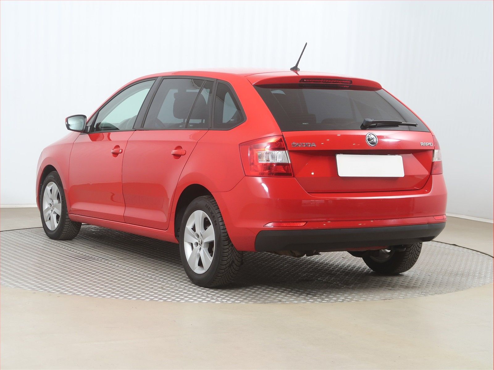Škoda Rapid, 1.4 TSI, Automat - fotka 4