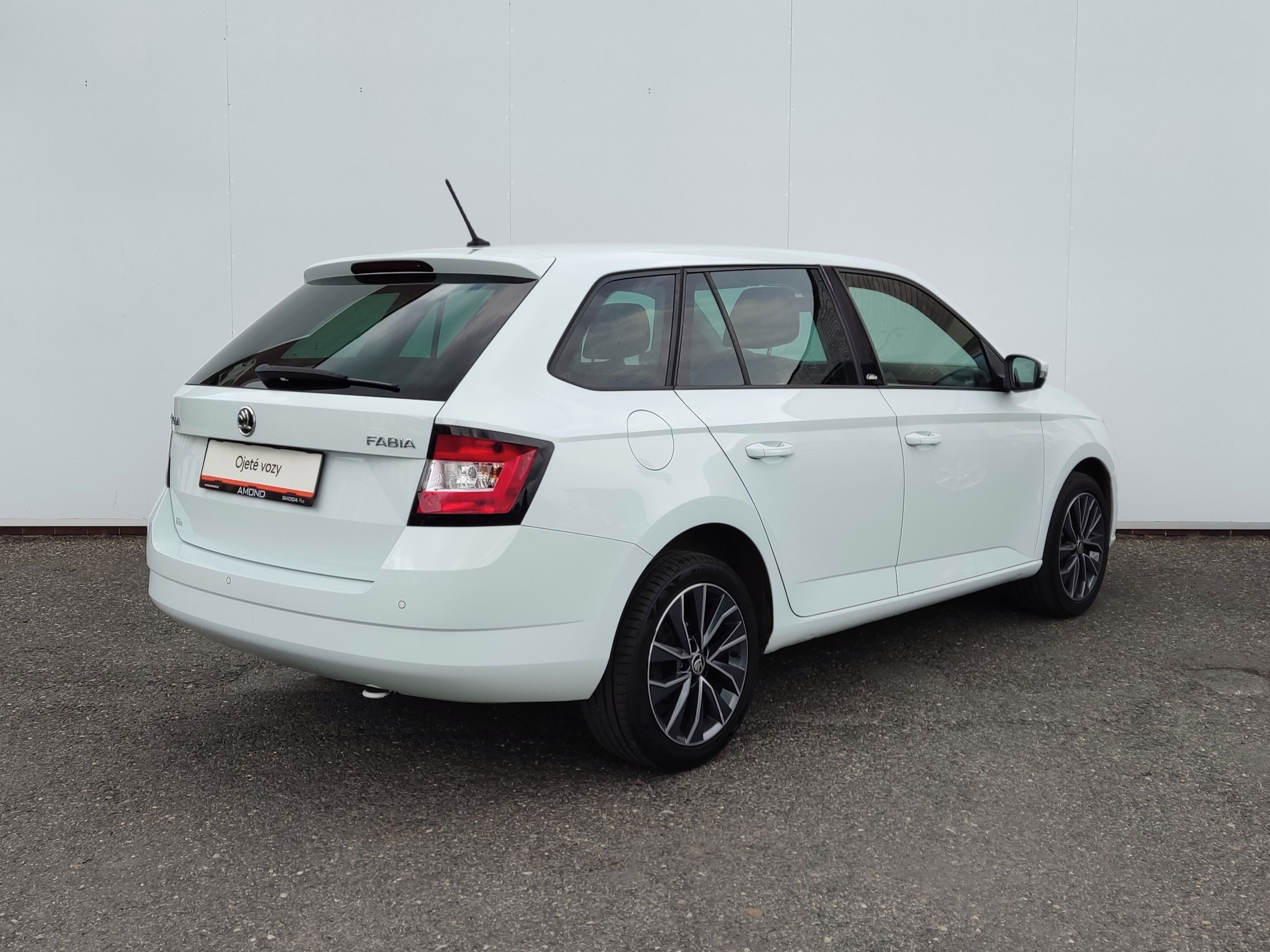 Škoda Fabia, Combi 1.2 TSI 66 kW Edition - fotka 2