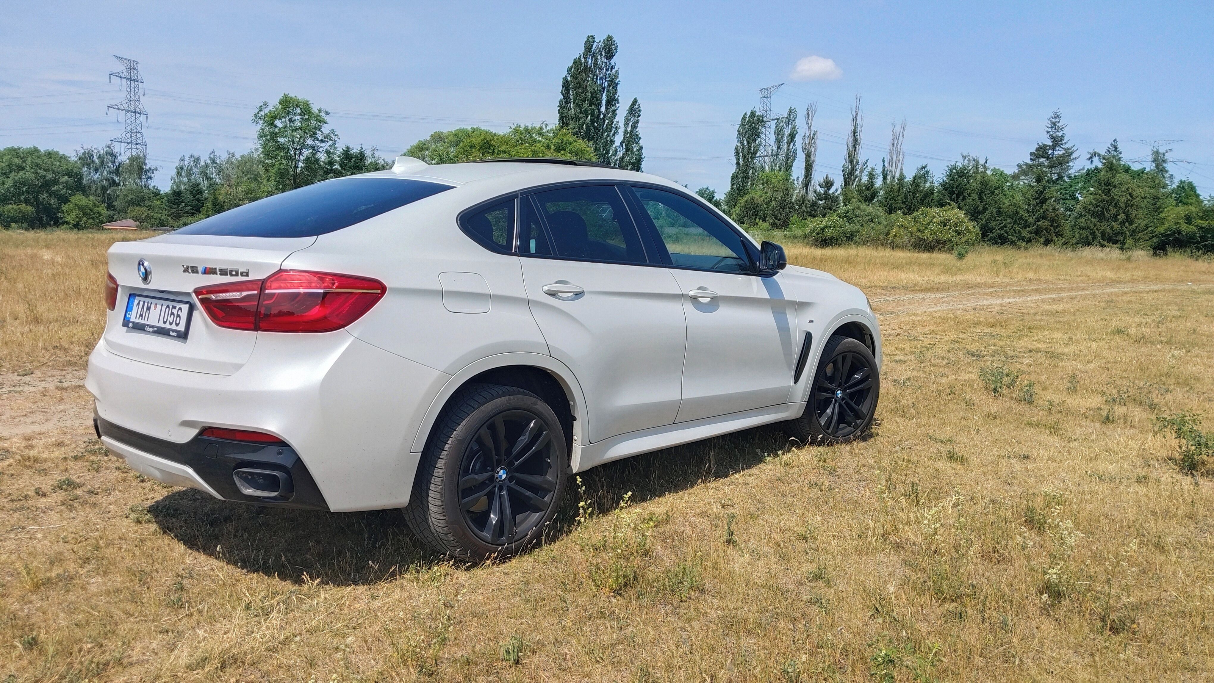 BMW X6, BMW X6 M50d xDRIVE 2019 M - fotka 4