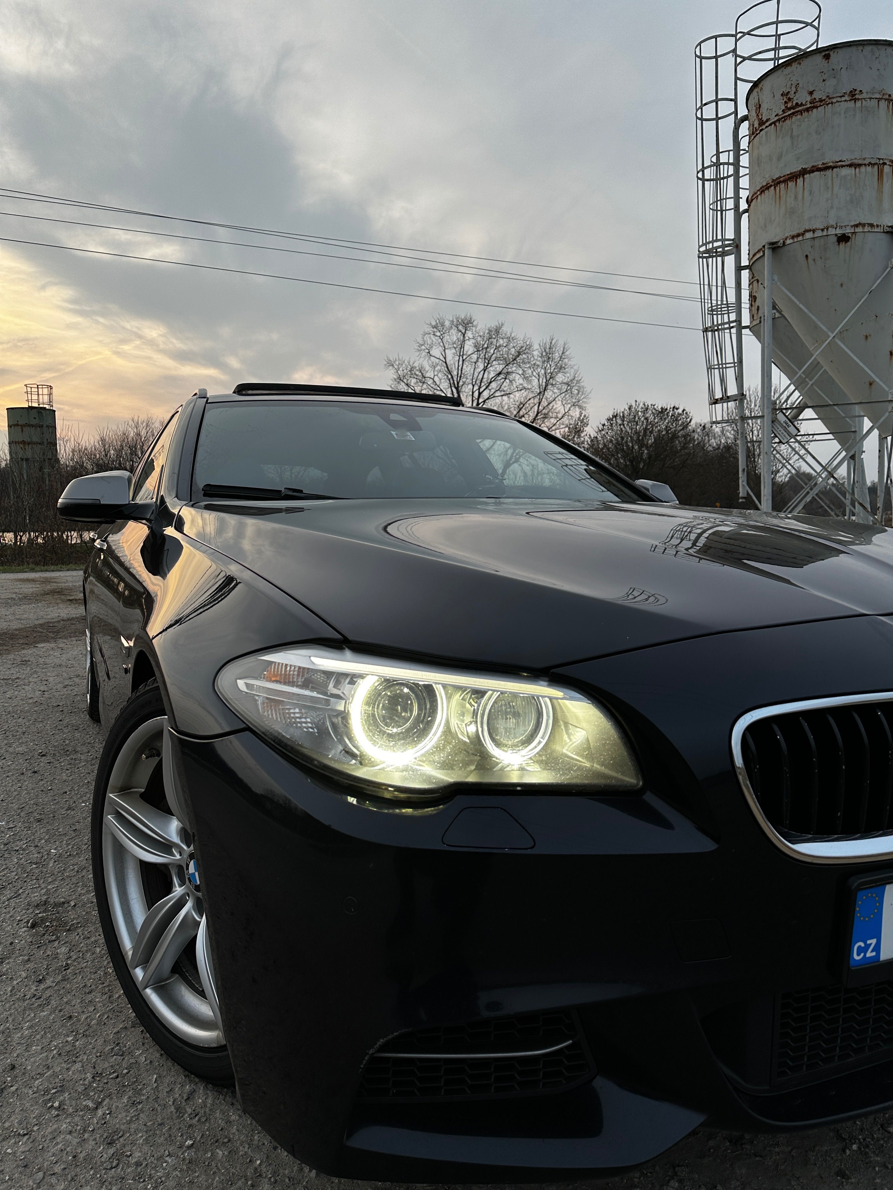 BMW Řada 5, BMW M550d Xdrive, 280kW, HeadU