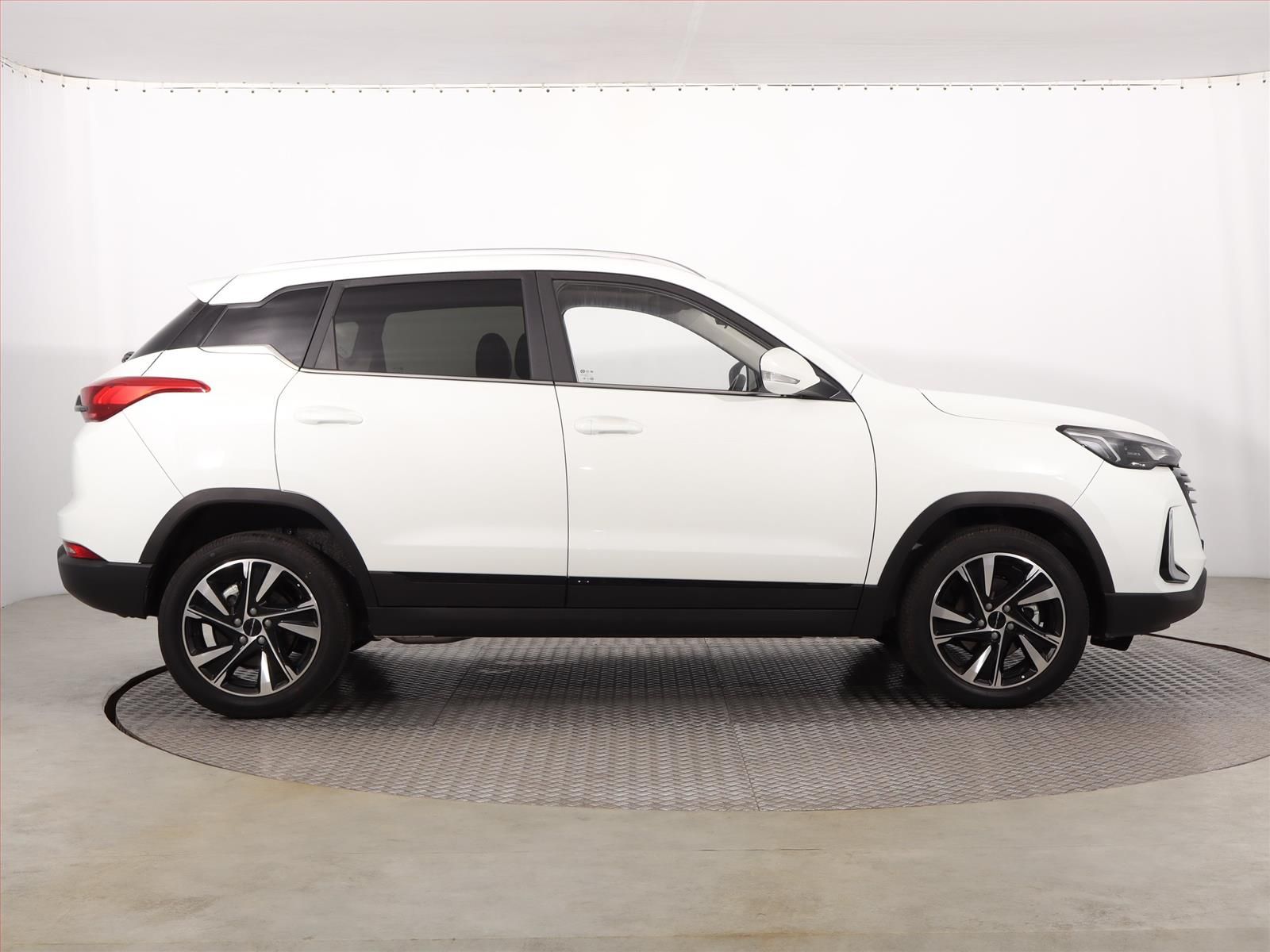 BAIC X3, 1.5T, Záruka, Automat - fotka 6