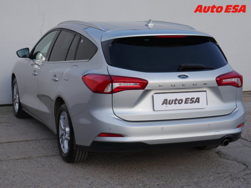 Ford Focus, 1.5TDCi,ČR,LED,AC - fotka 4
