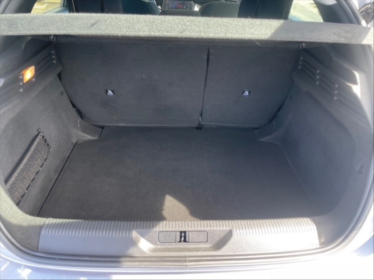 Peugeot 308, 1,2 PT 130 Active Pack 5d - fotka 6