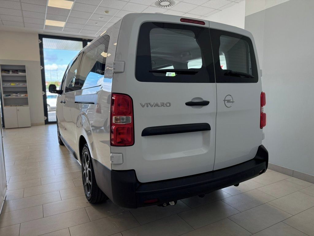 Opel Vivaro, Combi L2 2.2 CDTi 132 kW AT8 - fotka 4