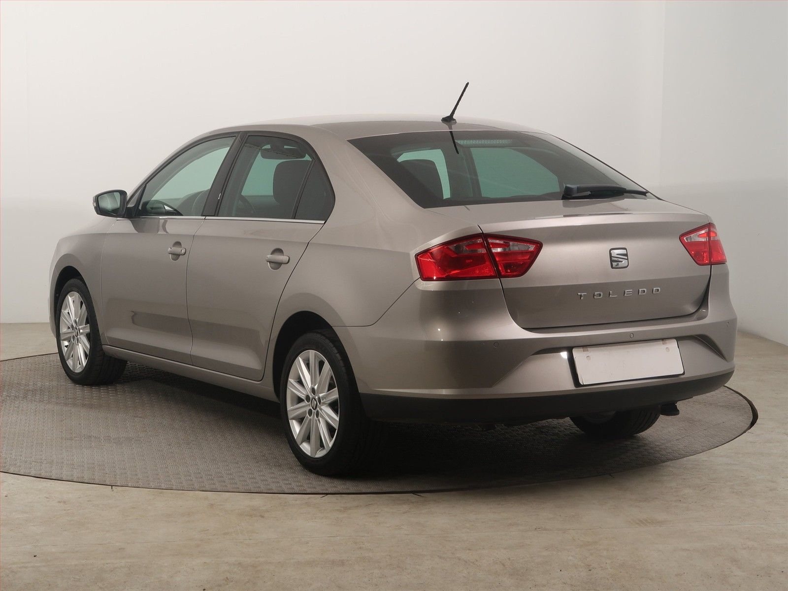 Seat Toledo, 1.0 TSI, Serv.kniha - fotka 4