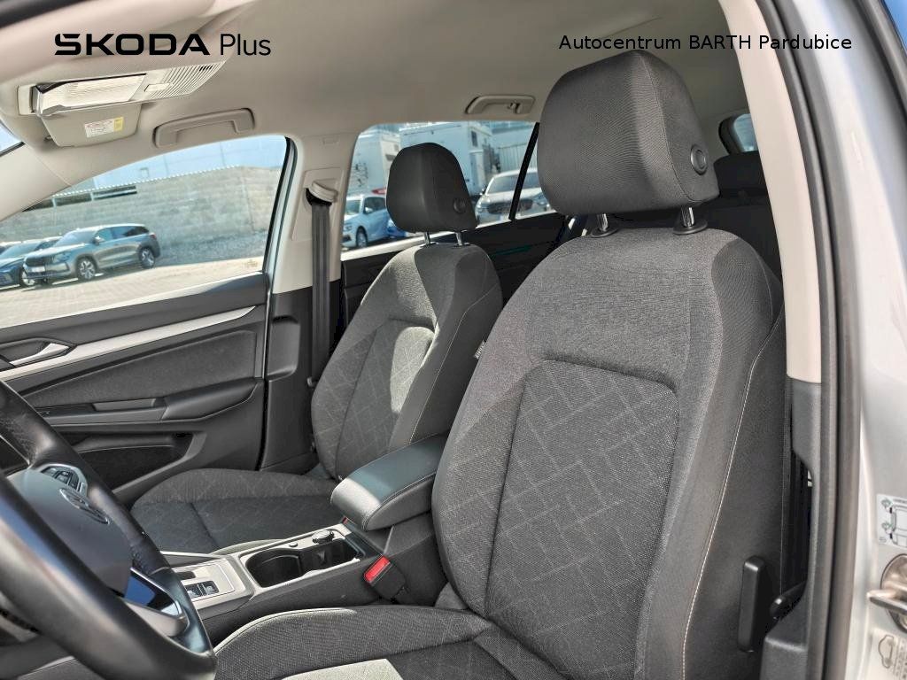 Volkswagen Golf, Variant / 1,5 eTSI / 110 kW / - fotka 6