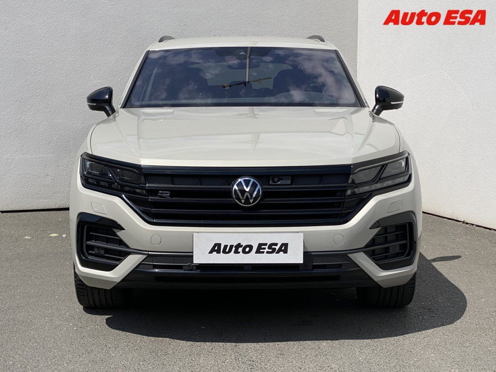 Volkswagen Touareg, 3.0 TDi 4x4,1.maj,ČR - fotka 2