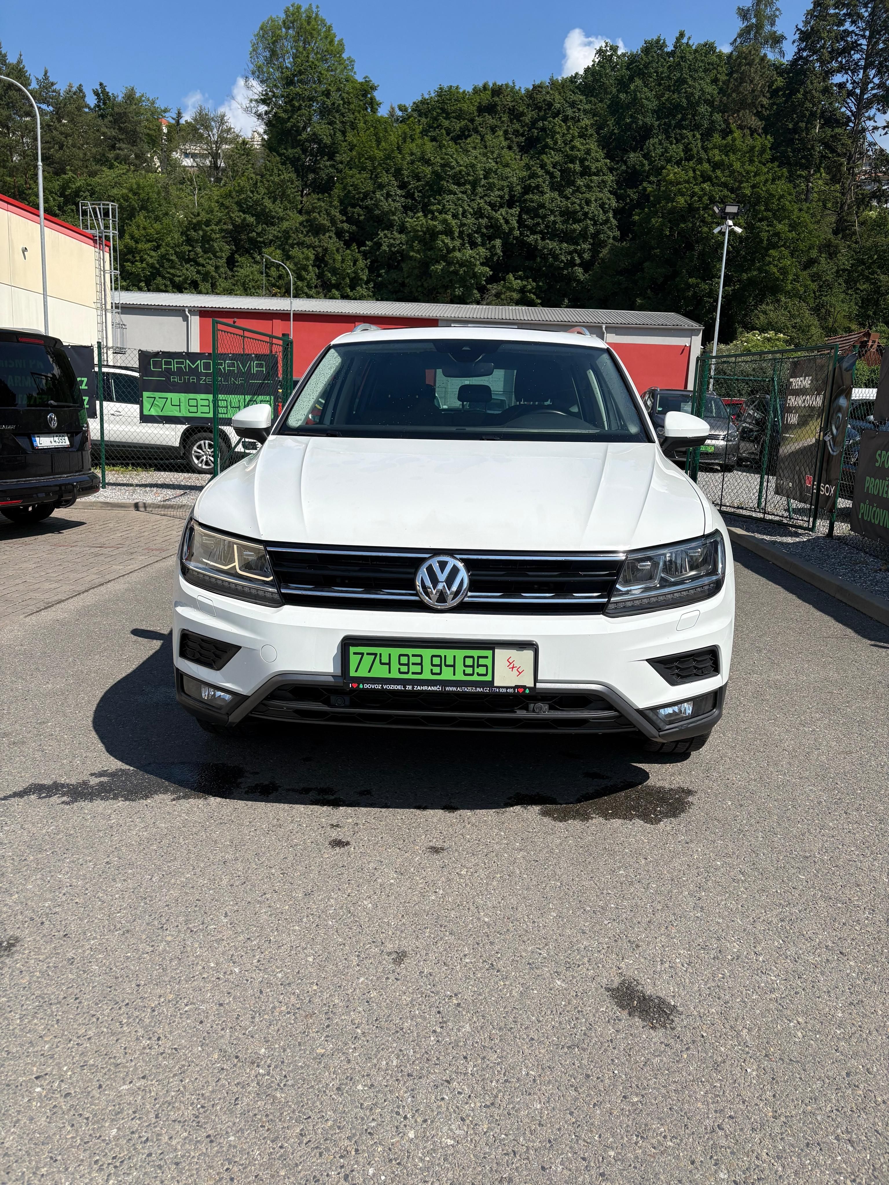 Volkswagen Tiguan, 1,4 TSI 4X4 - TOP VÝBAVA - fotka 2