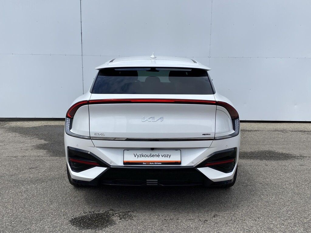Kia EV6, 239 kW / 84 kWh 4x4 GT-Line - fotka 6