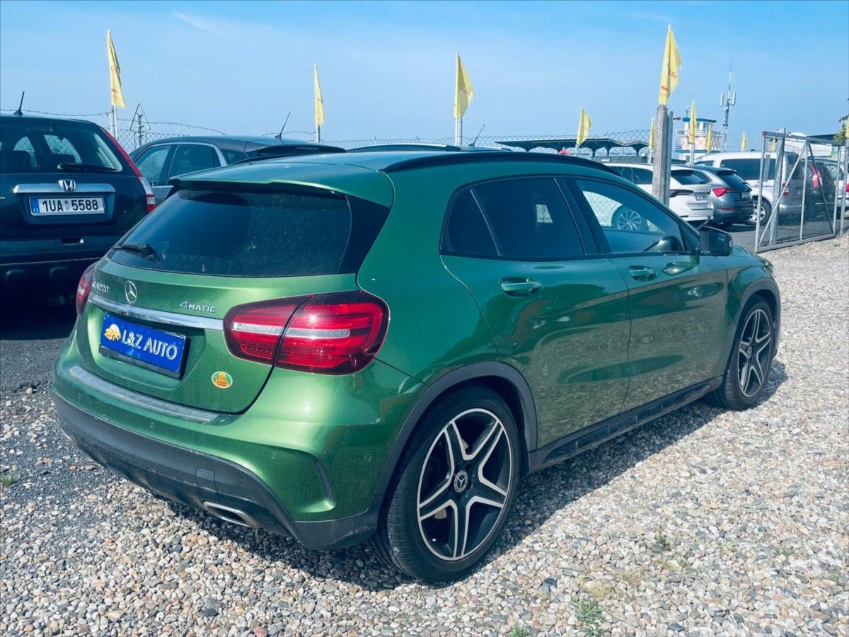 Mercedes-Benz GLA, 2,0 220 4Matic - fotka 6