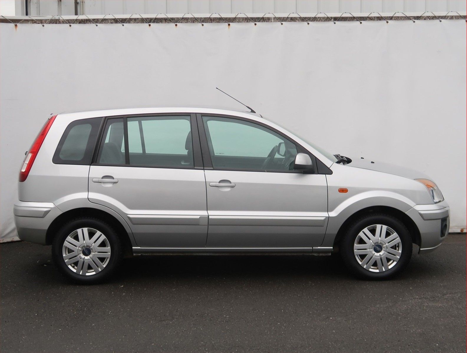 Ford Fusion, 1.4 - fotka 6