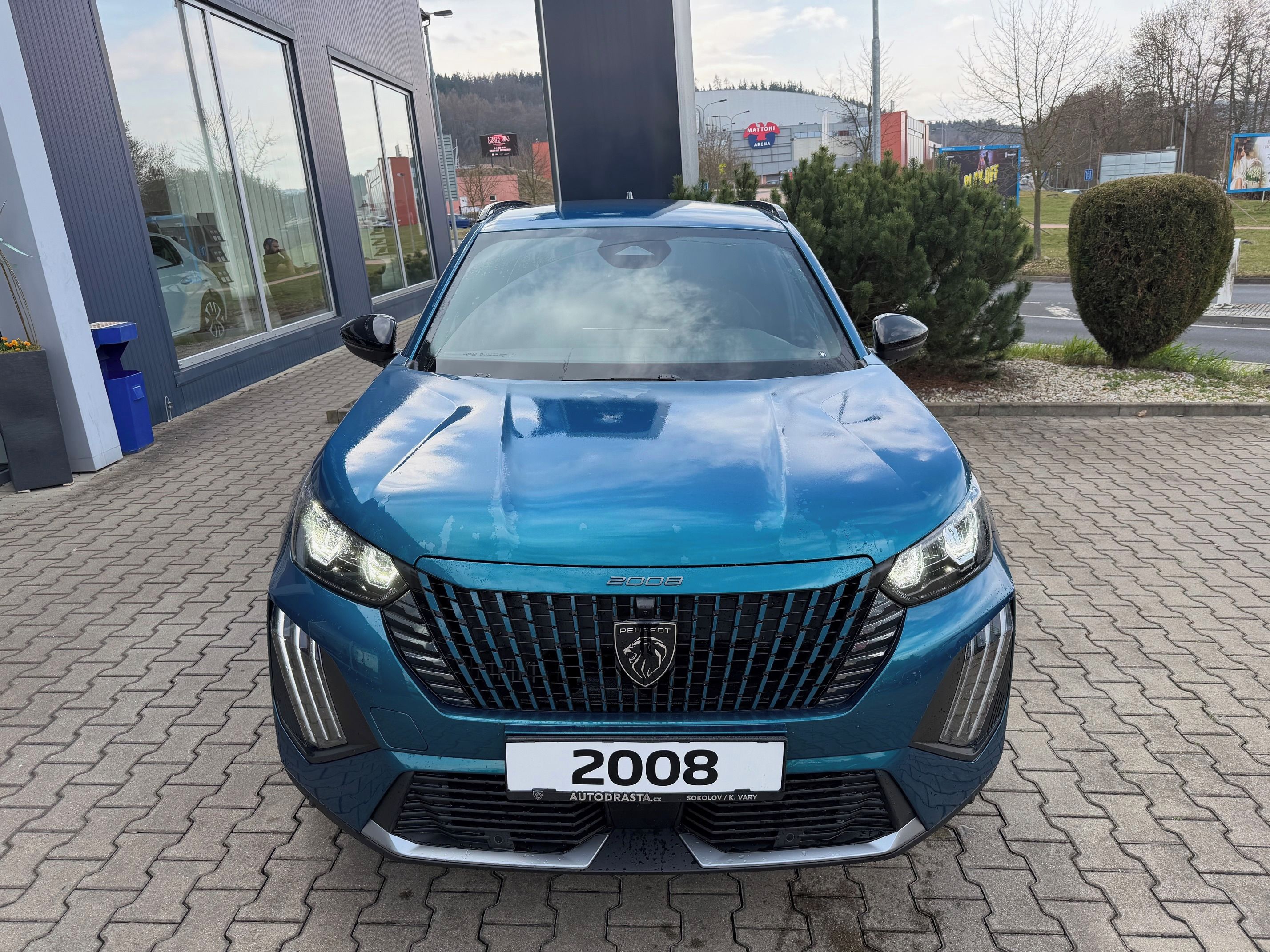 Peugeot 2008, ALLURE Hybrid 145 e-DCS6 - fotka 2