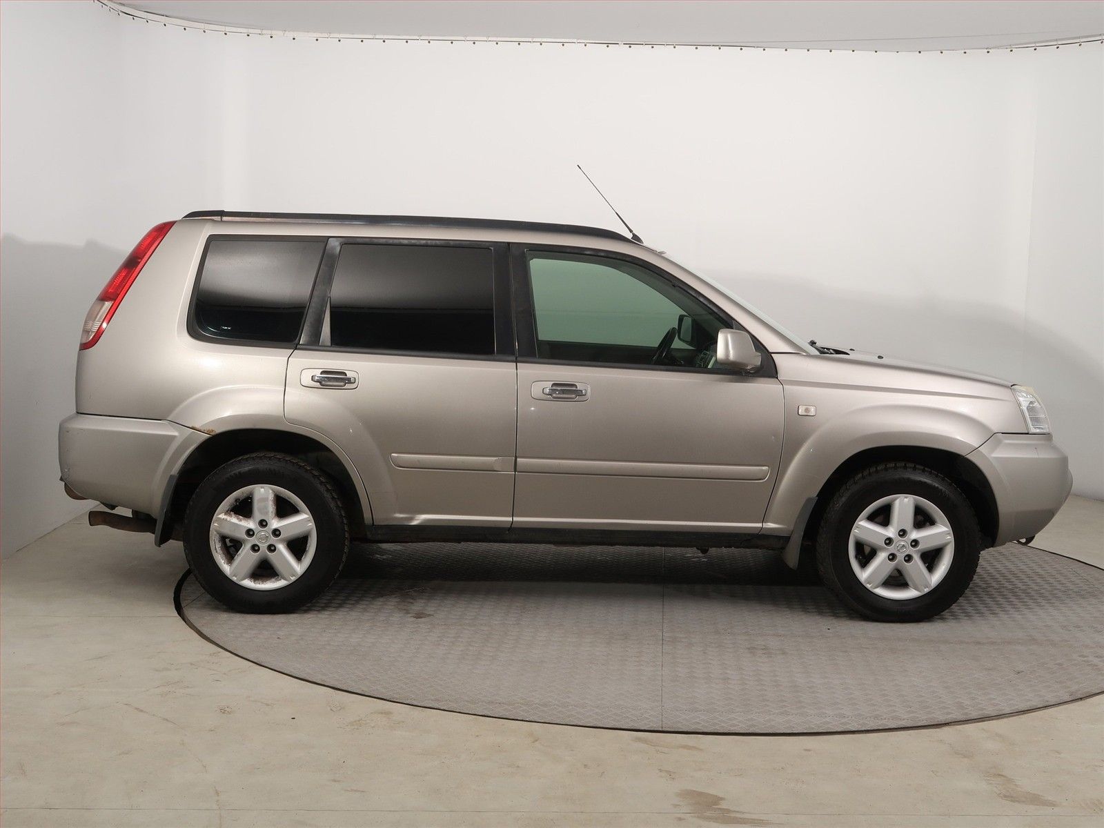 Nissan X-Trail, 2.2 dCi, 4X4, Tažné - fotka 6