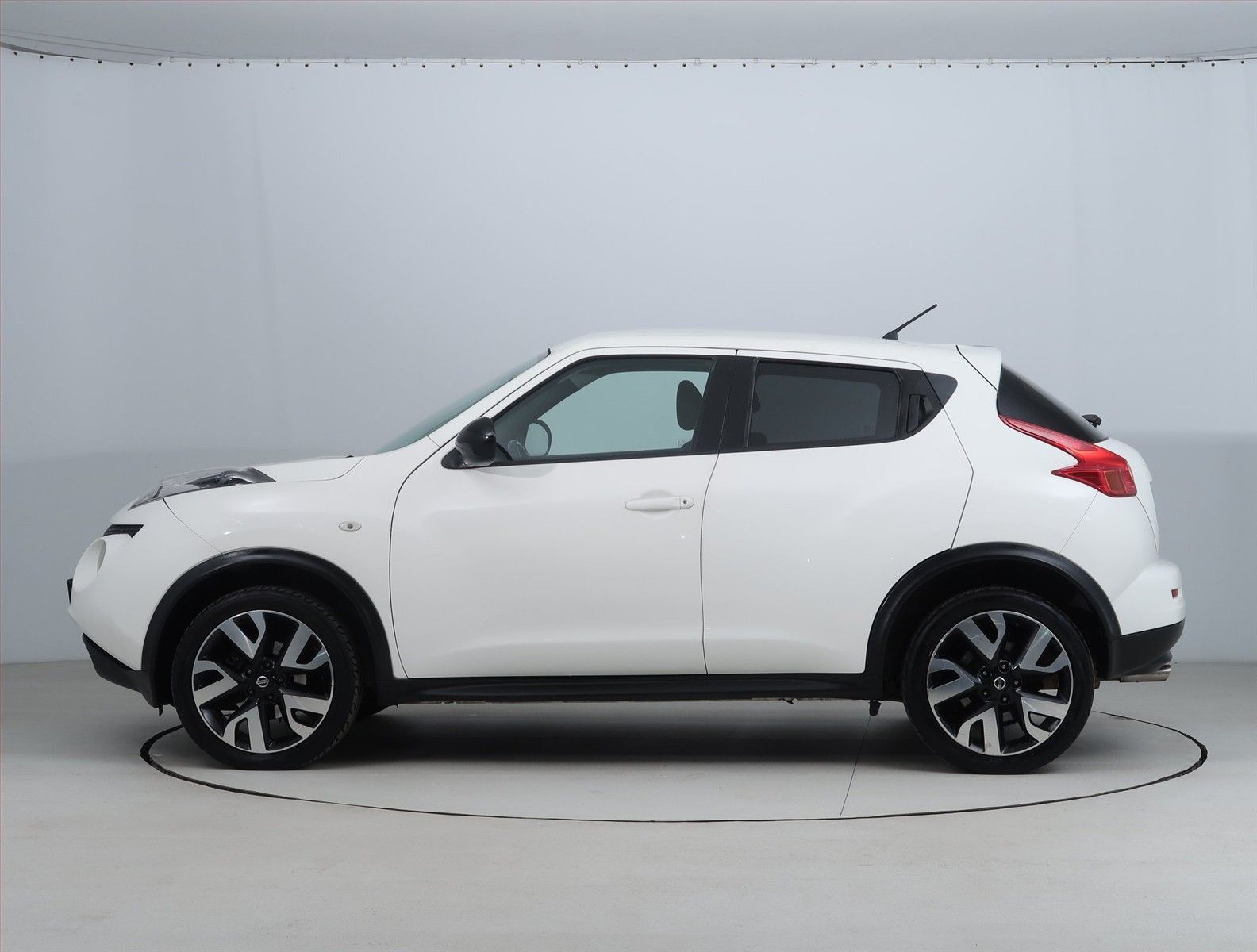 Nissan Juke, 1.6 i, Automat, Navi - fotka 3
