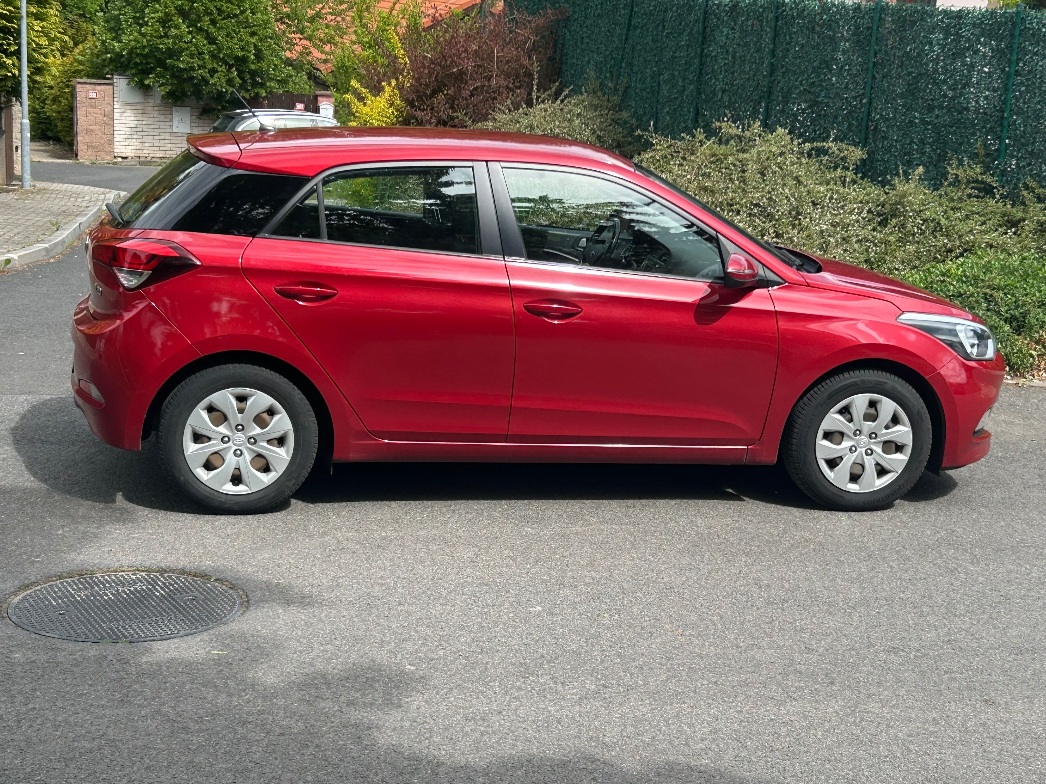 Hyundai i20, 1.2 Comfort ČR 1maj po servisu - fotka 3