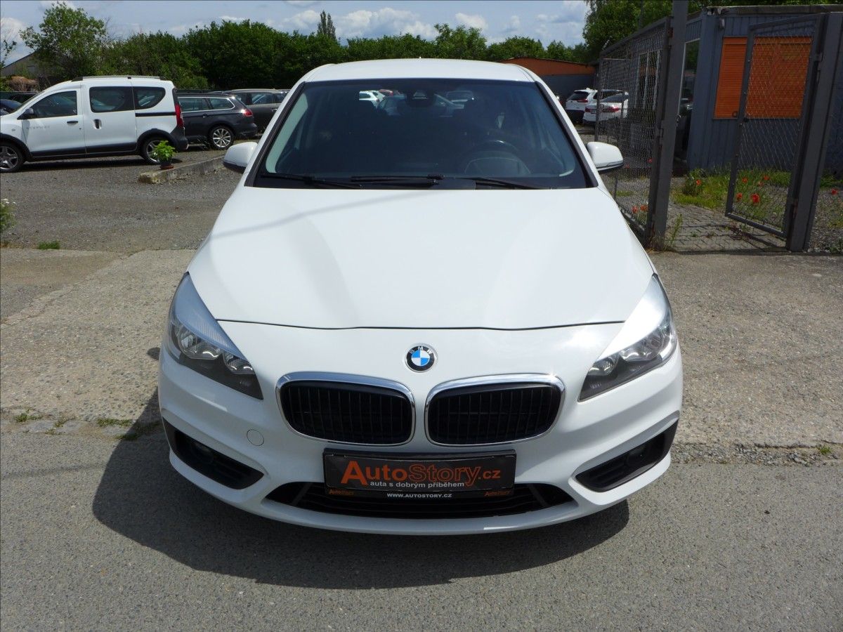 BMW Řada 2, 1,5 216D  ACTIVE TOURER - fotka 3