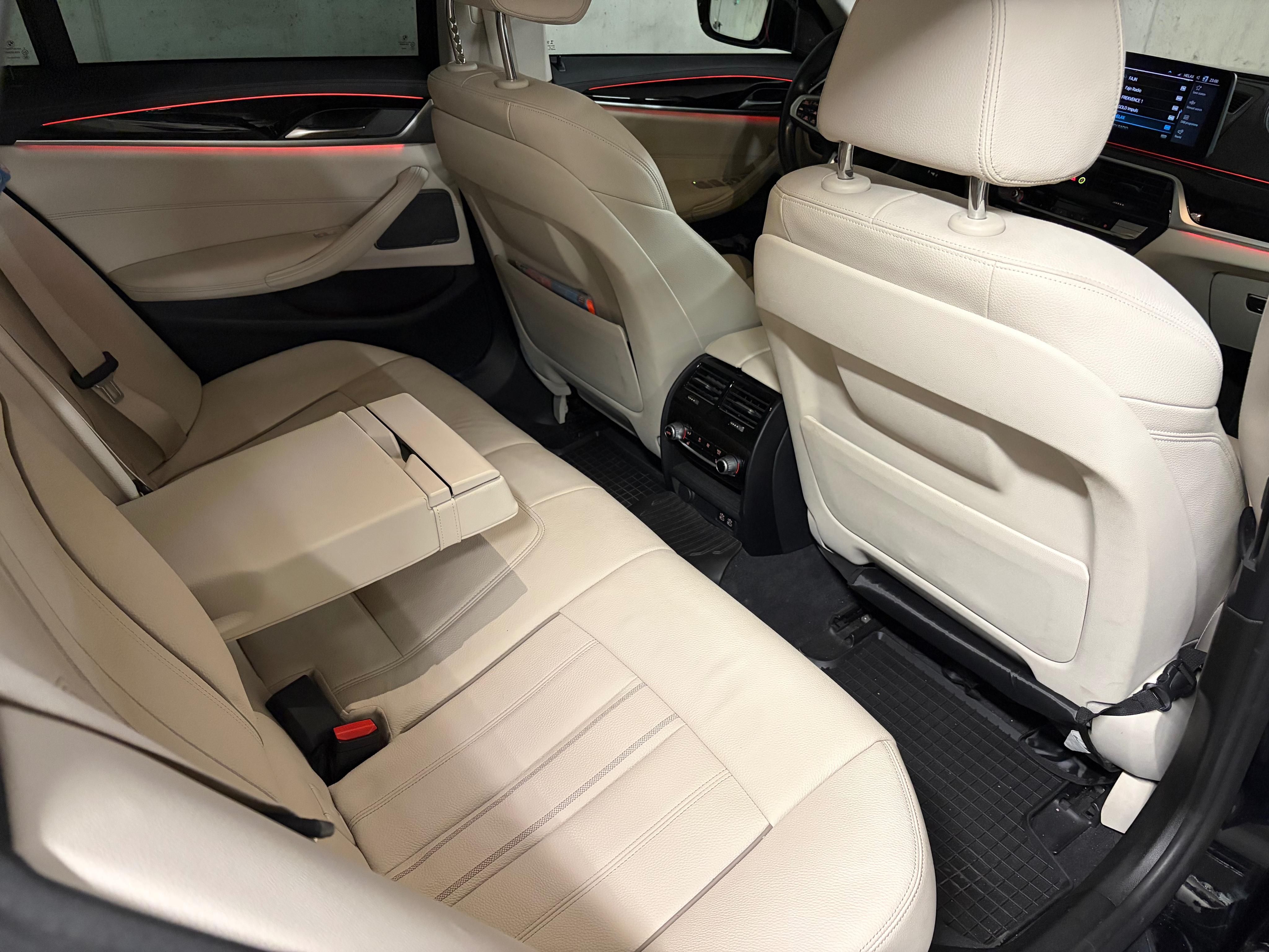 BMW Řada 5, 530e Plug-in Hybrid - fotka 5