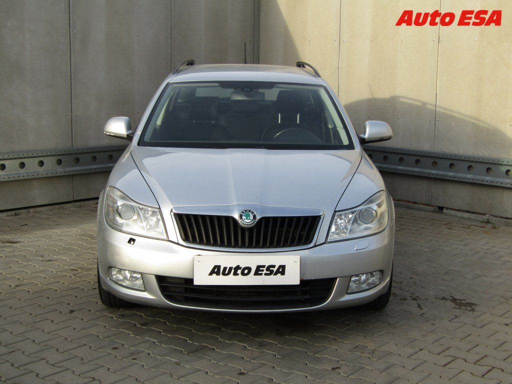 Škoda Octavia, 1.6 TDi,ČR - fotka 2