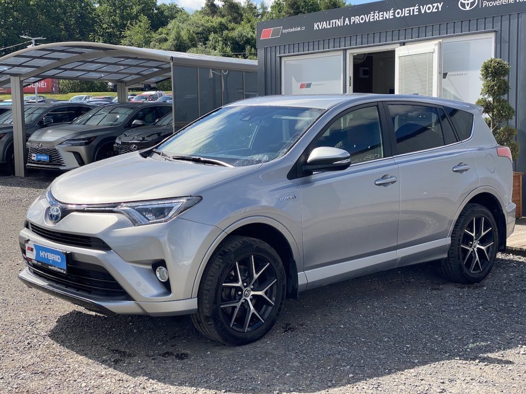 Toyota Rav4, 2.5HSD, ČR, Selection, navi - fotka 4
