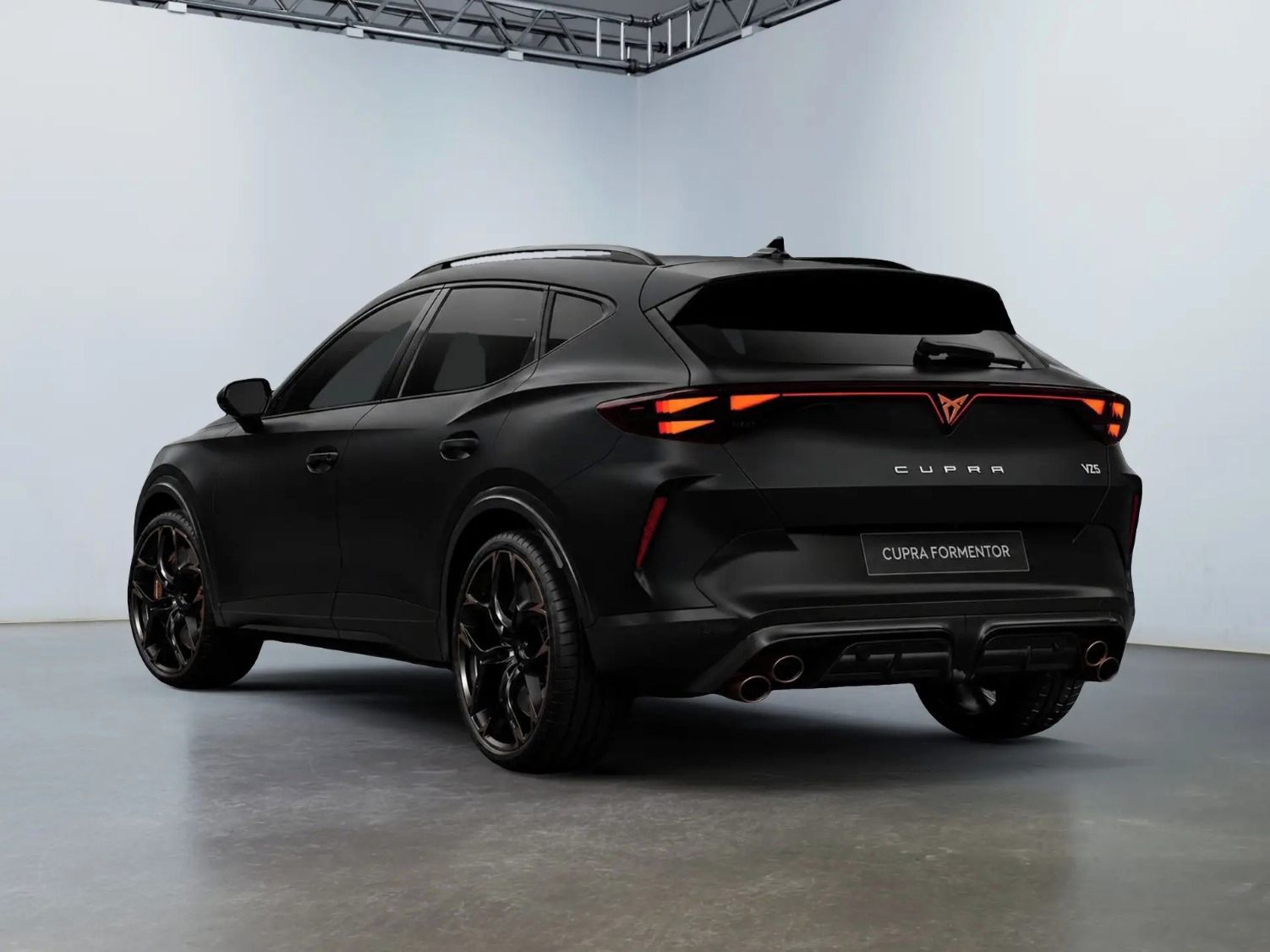 Cupra Formentor, VZ5 2.5 TSI 287 kW Dark Void - fotka 2