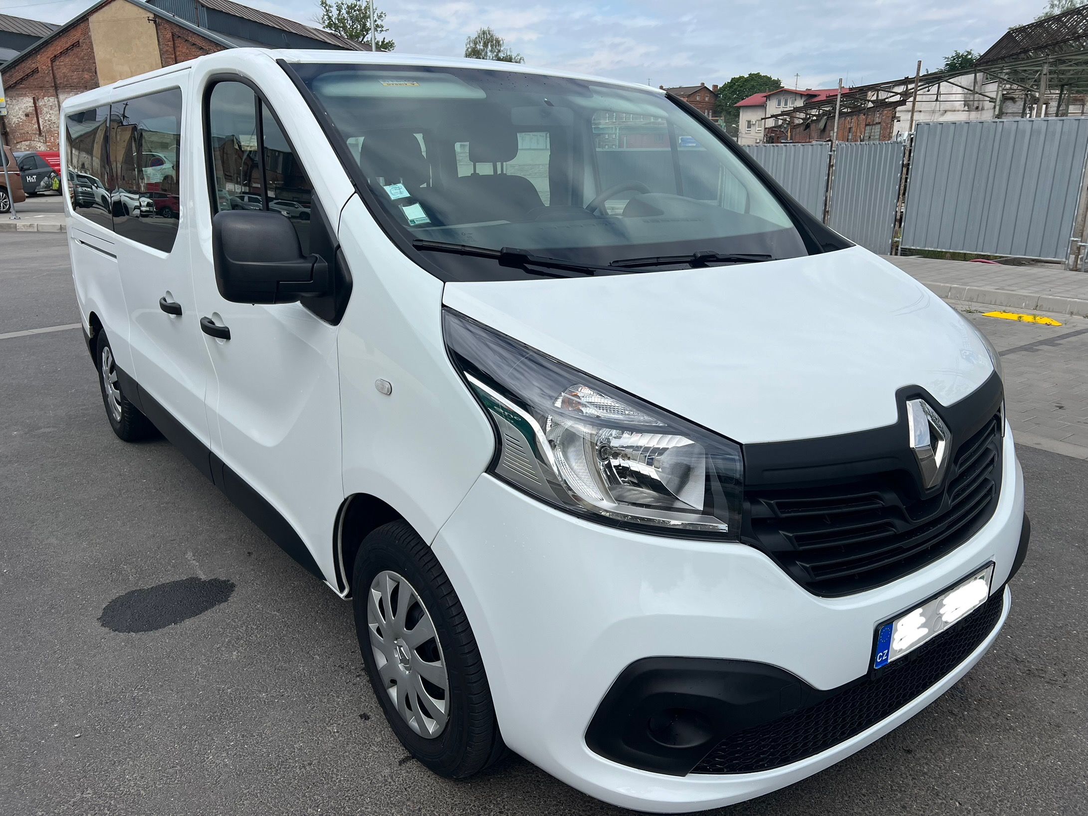 Renault Trafic, LONG 9 MIST