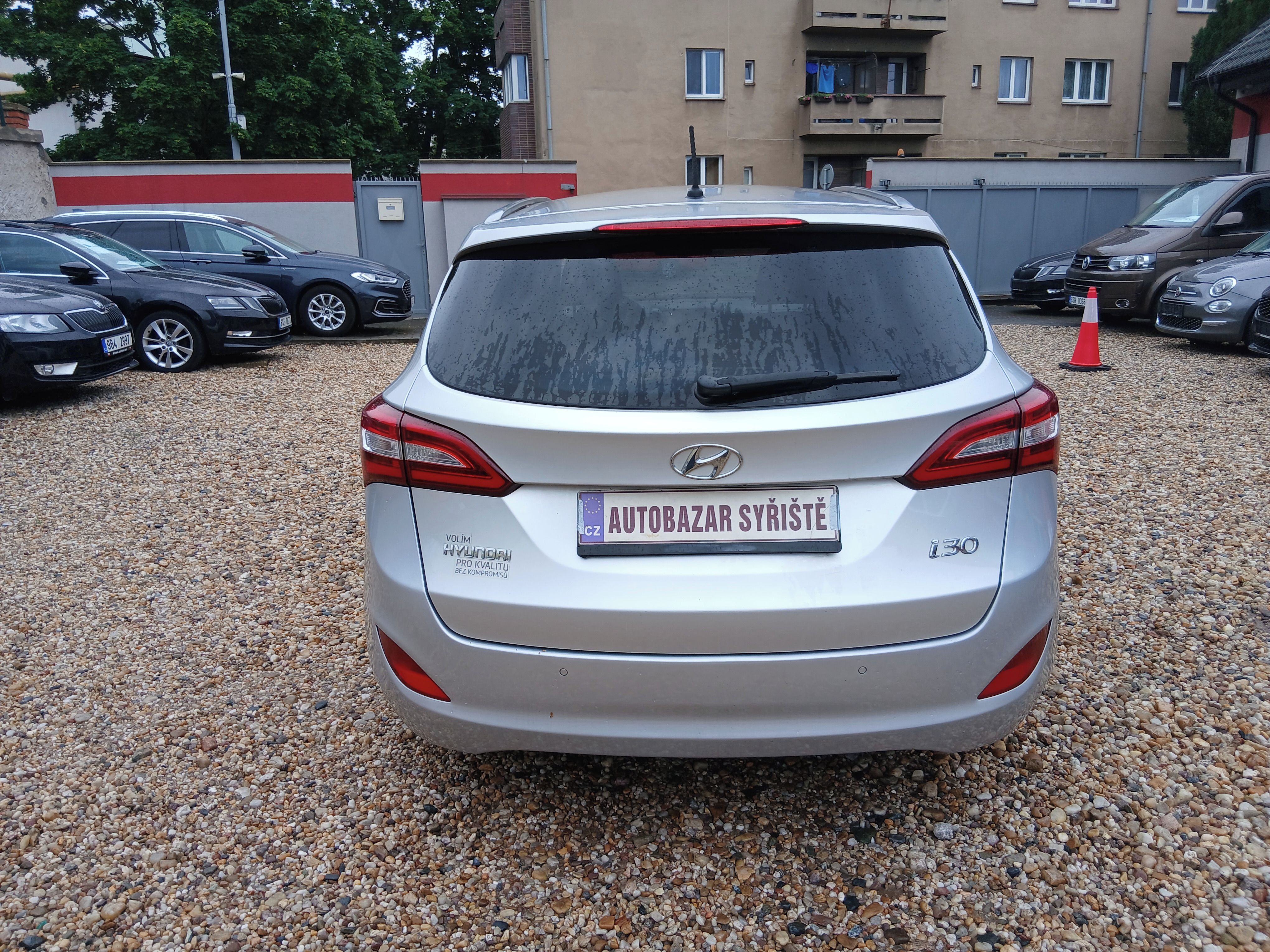 Hyundai i30, 1.6CRDi 81KW DPH, ČR+Zim.kola - fotka 6