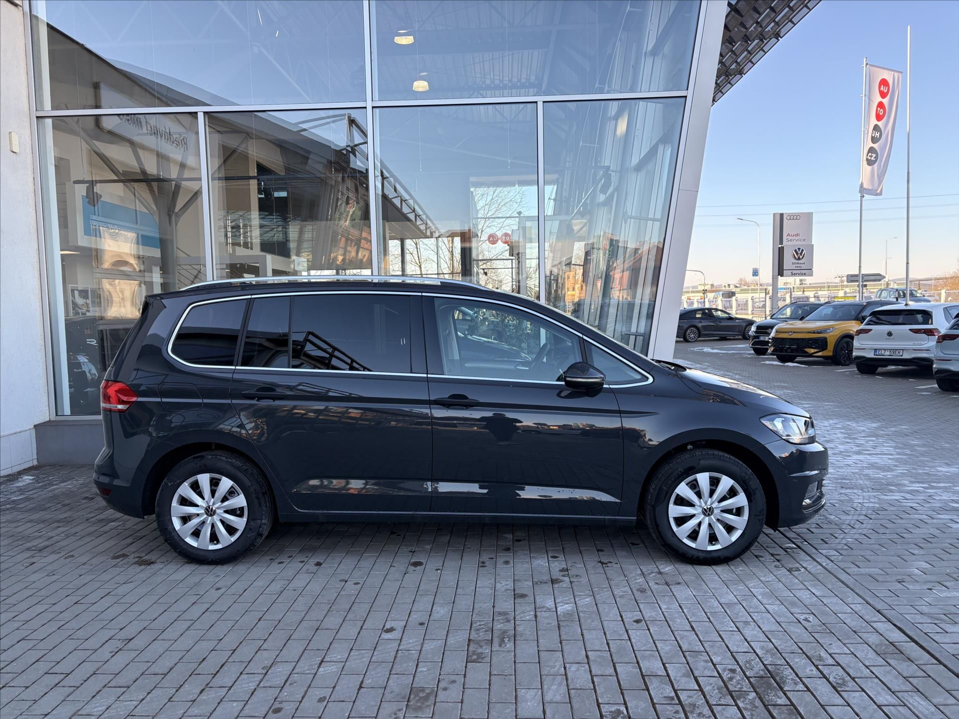 Volkswagen Touran, 1,5 TSI EVO2 6G  CL - fotka 4