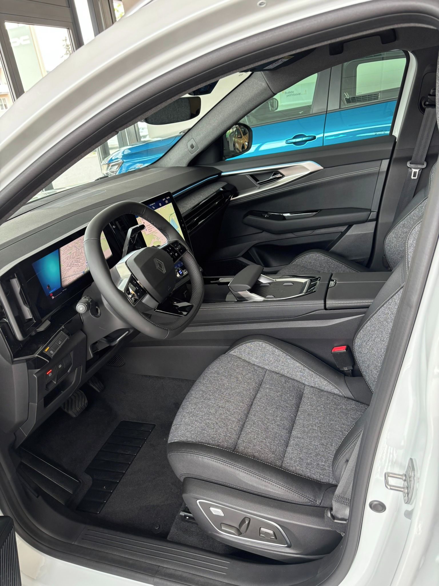 Renault Austral, techno mild hybrid 150 auto - fotka 4