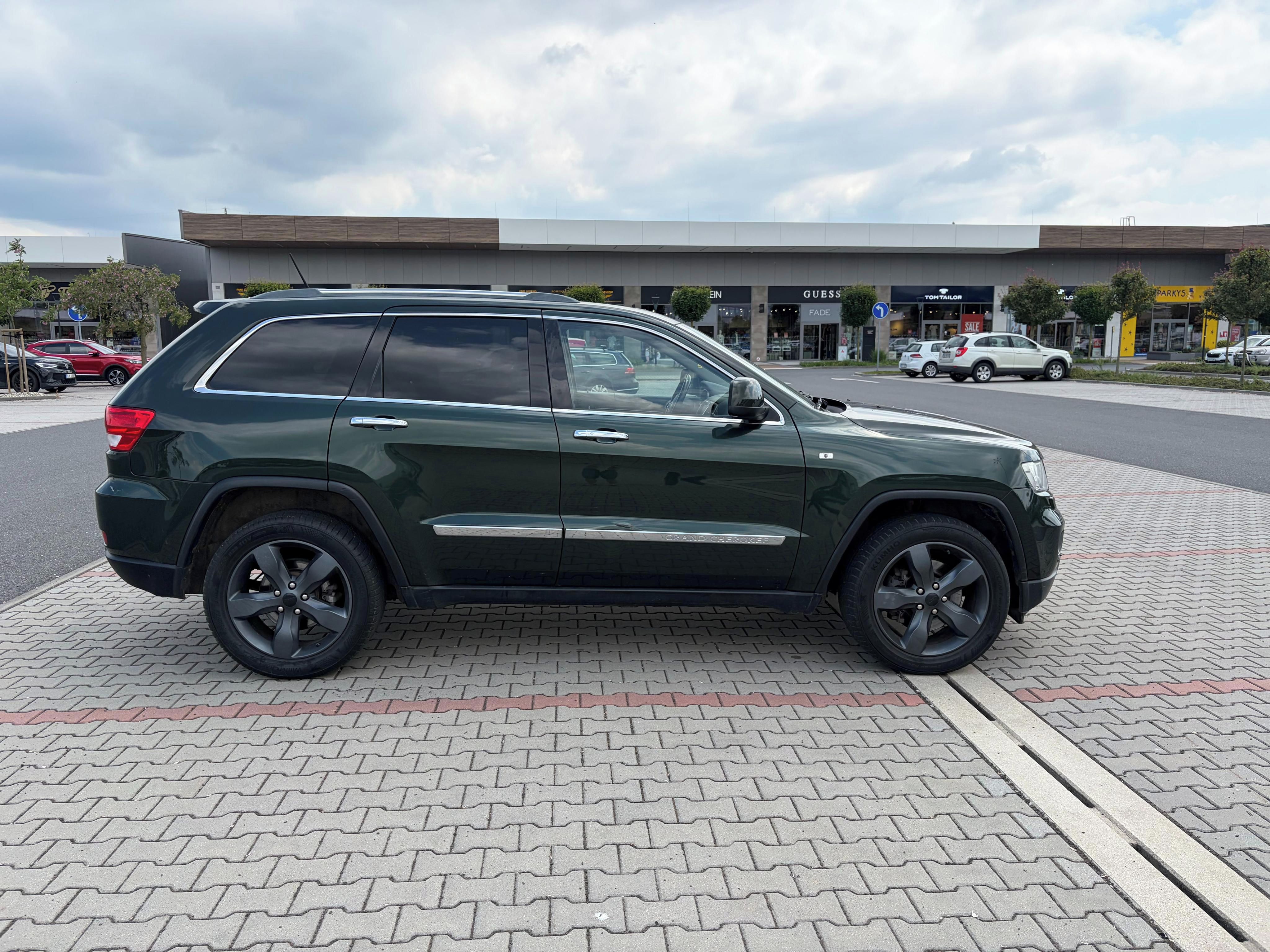 Jeep Grand Cherokee, 3.0 CRDi Overland FULL výbava - fotka 2