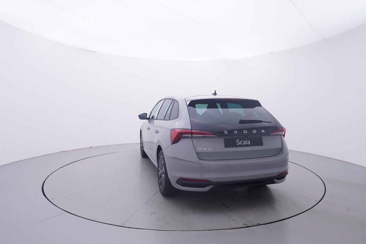 Škoda Scala, Dynamic 1,0 TSI 85 kW - fotka 4