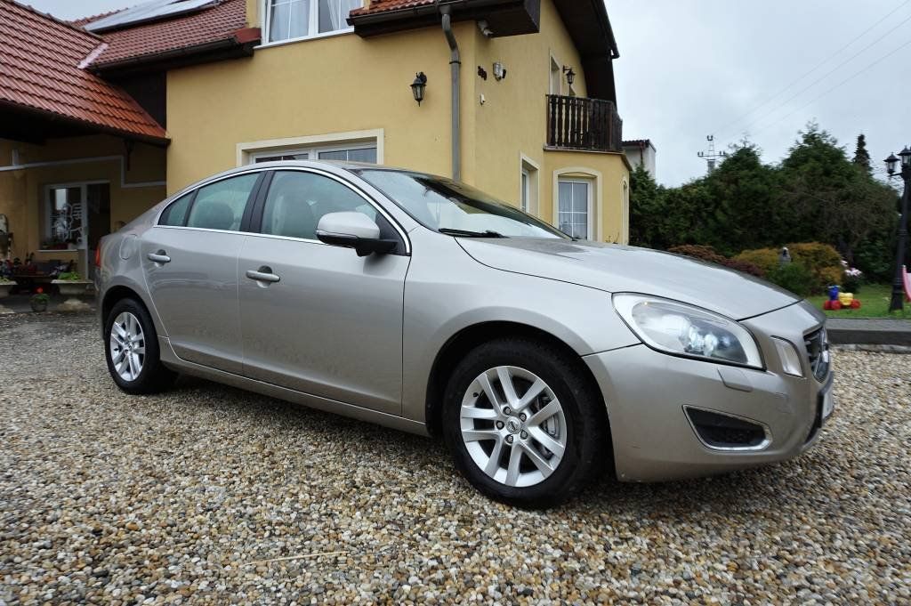 Volvo S60, SUMMUM D5 158 kW - fotka 2
