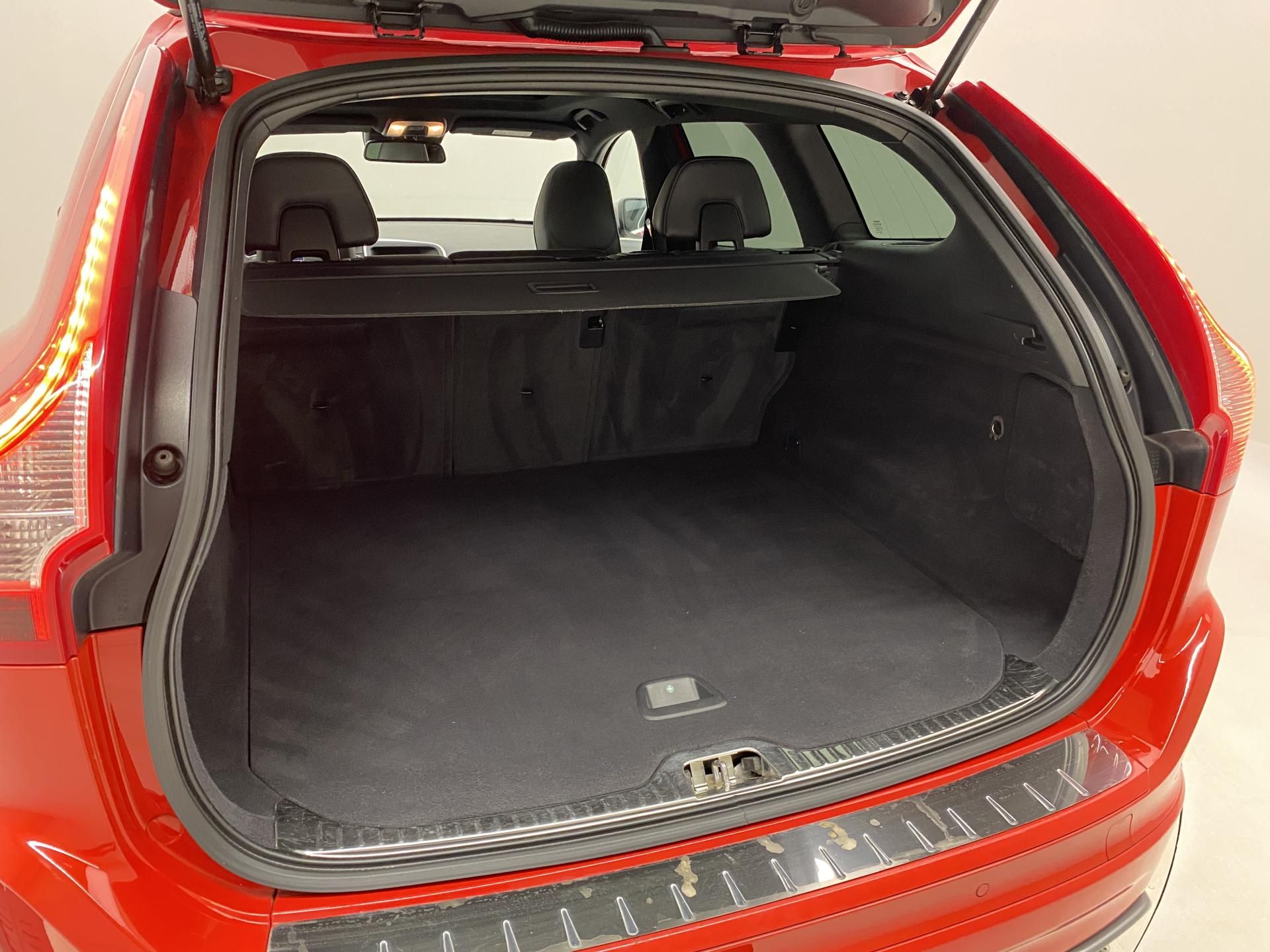 Volvo XC60, D3 MOMENTUM - fotka 6