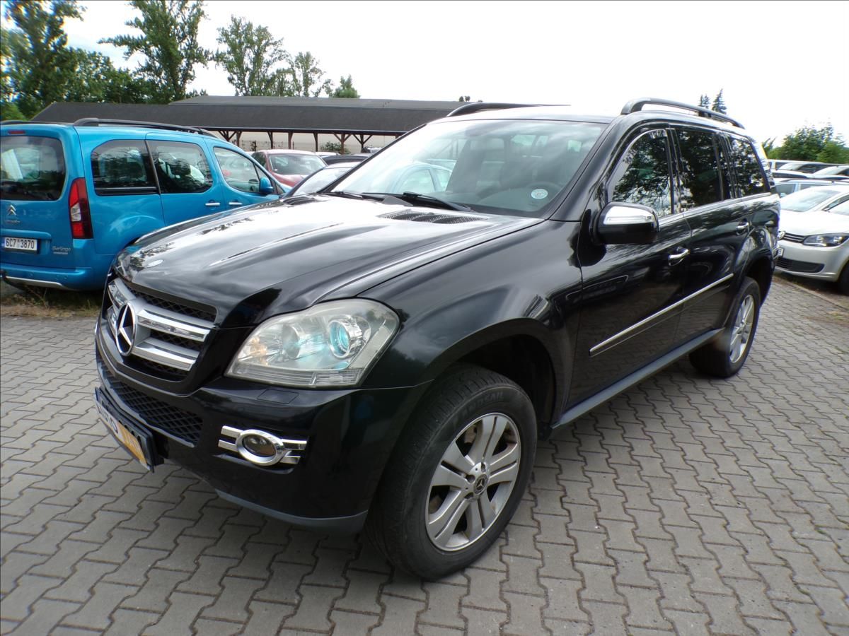 Mercedes-Benz GL, 4,0 V8  420 CDI 4MATIC - fotka 2