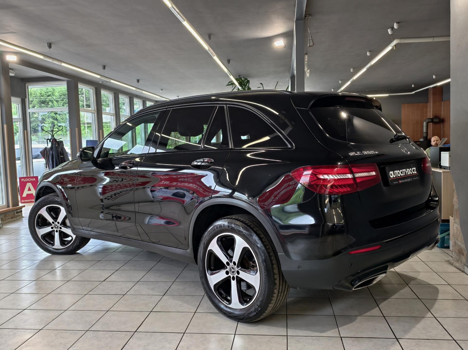 Mercedes-Benz GLC, 350e 235kW 4MATIC Plug-In, DPH - fotka 5