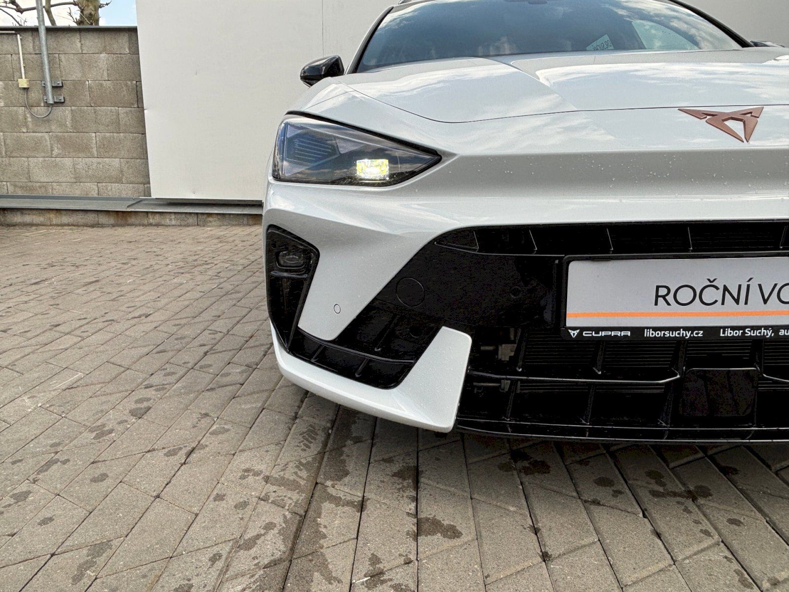 Cupra Leon, SP 1.5 eTSI 150k DSG - fotka 6