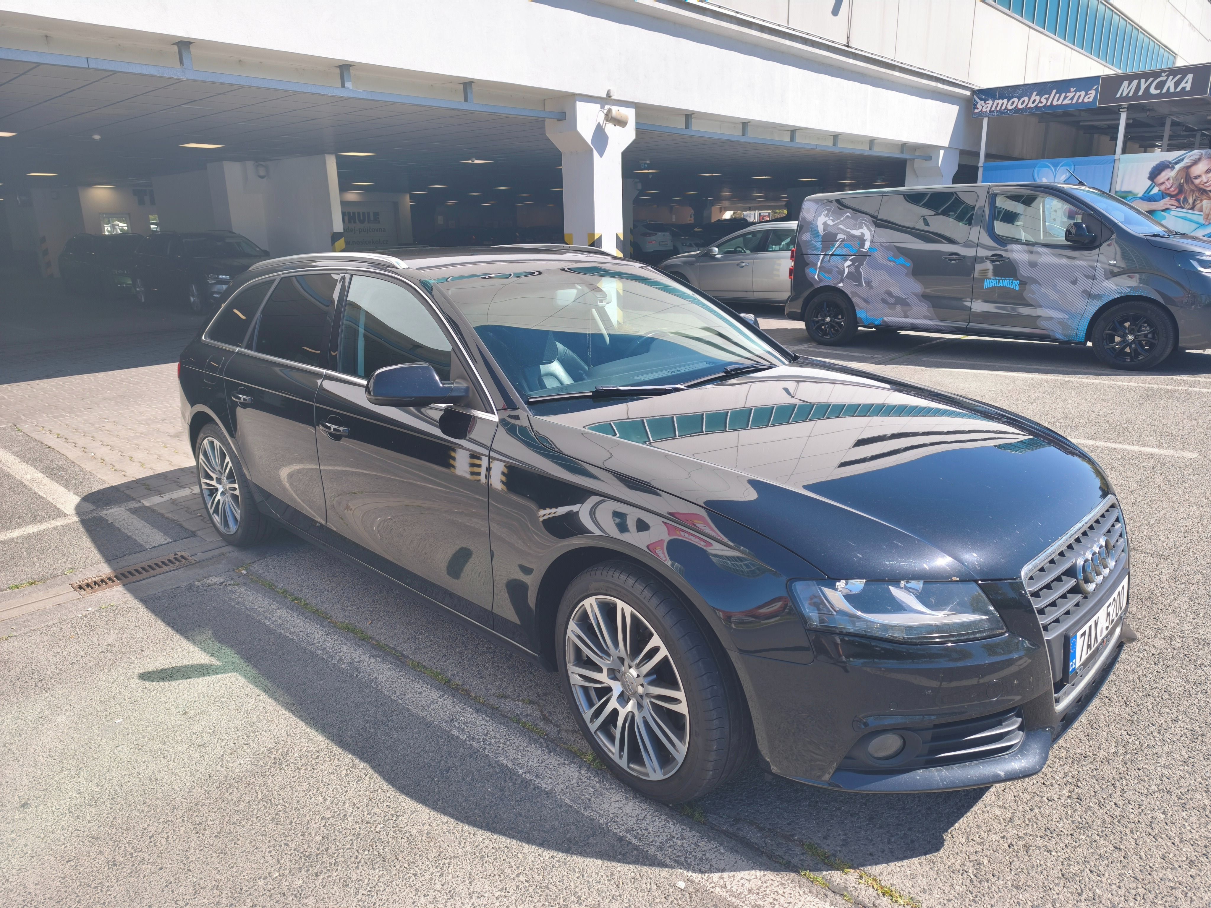Audi A4, Audi A4 B8 - fotka 2