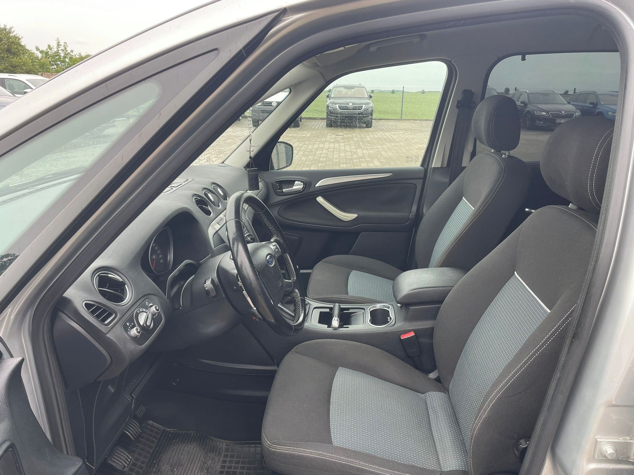 Ford Galaxy, 2.0Tdic 120kw, 7 míst, servis - fotka 5