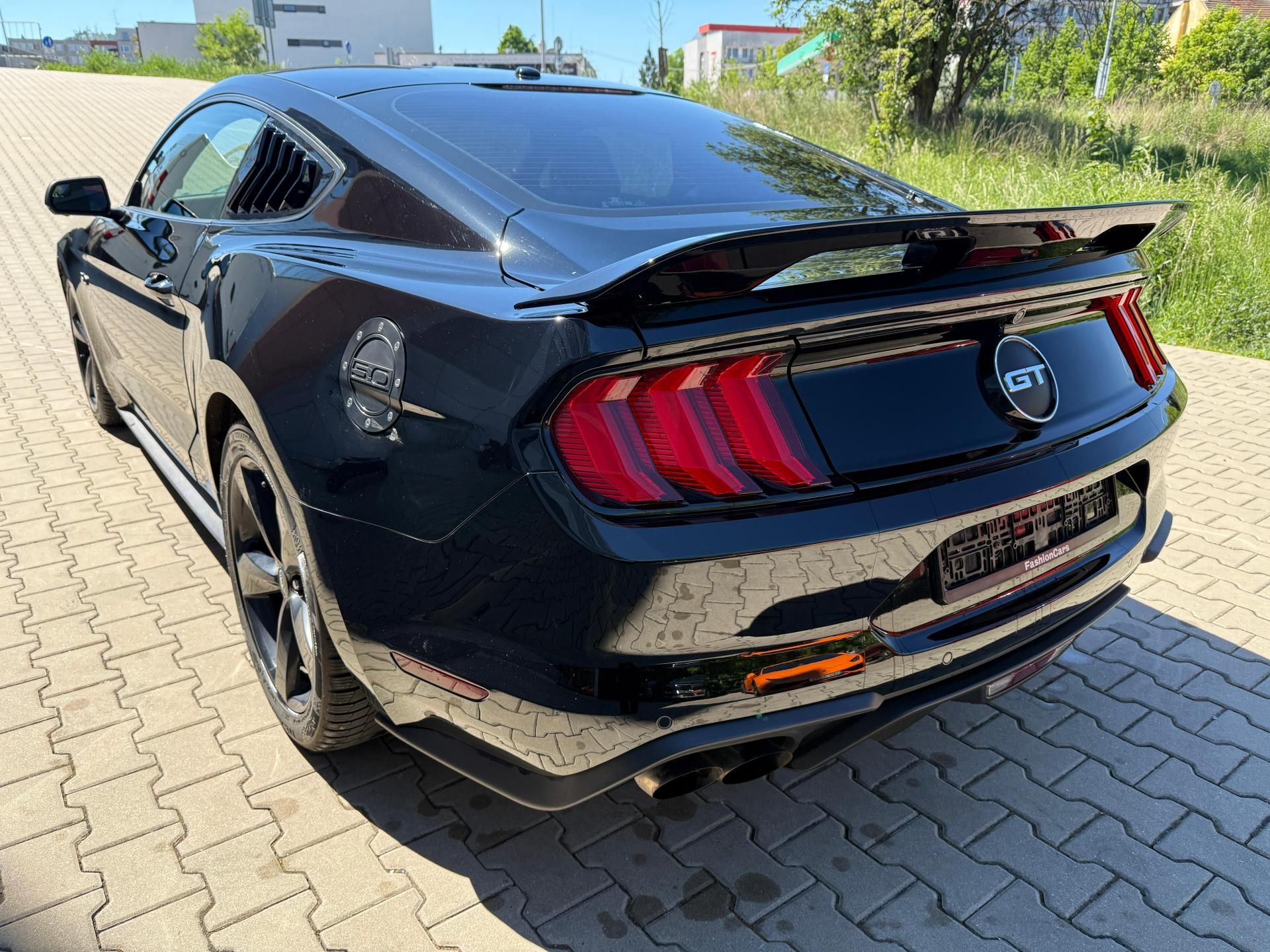 Ford Mustang, GT5.0 AT FACELIFT SHELBY paket - fotka 4