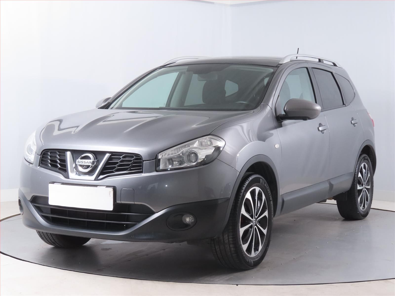 Nissan Qashqai, 1.6 i, 7 míst, Navi - fotka 2